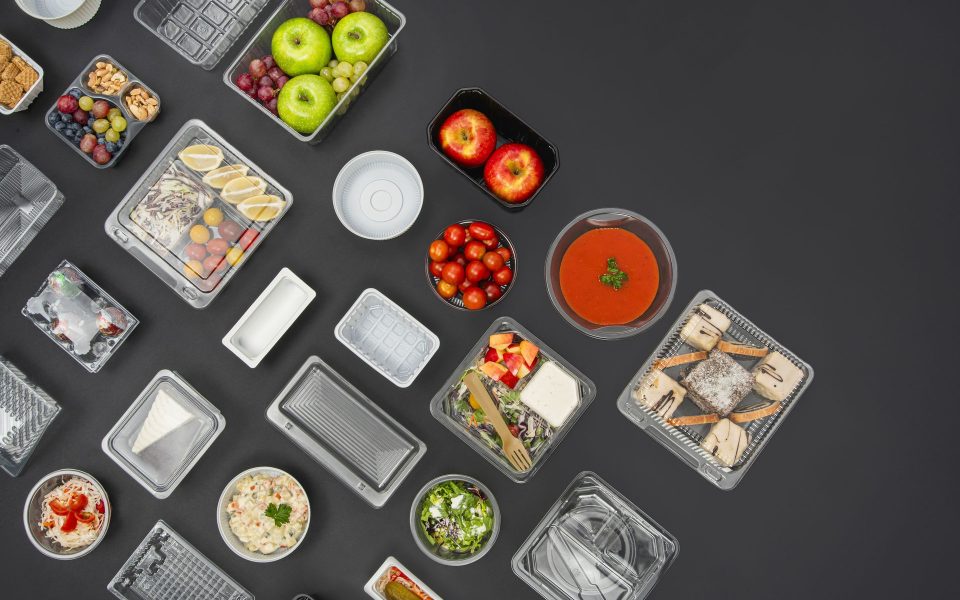 egyszerhasználatos doboz - műanyag süteményes, zöldséges, salátás tégelyek