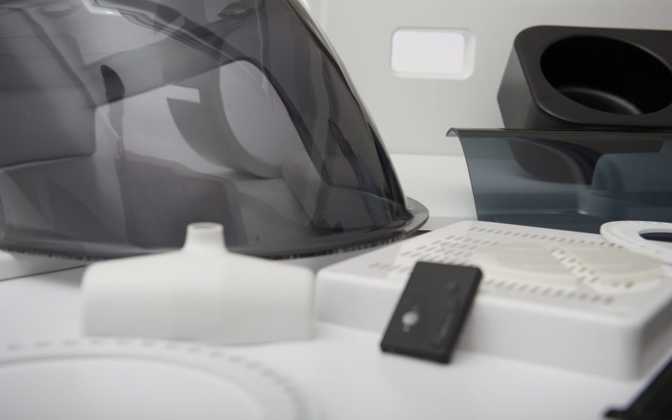 Vákuumformázott burkolat