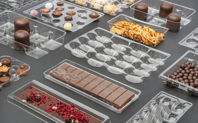 préslégformázás - víztiszta műanyag csokoládé desszert betétek