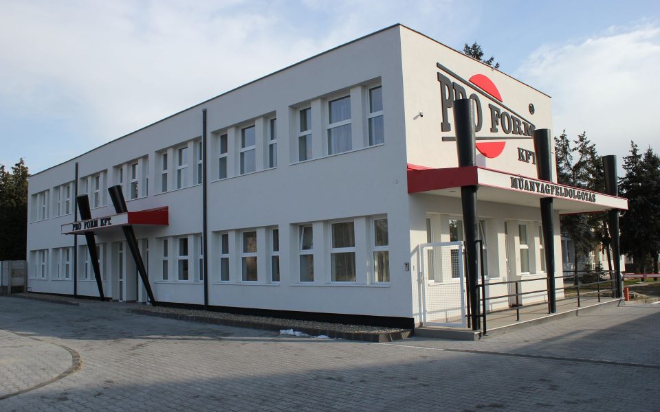 Pro-Form telephely főépület iroda, Ecser
