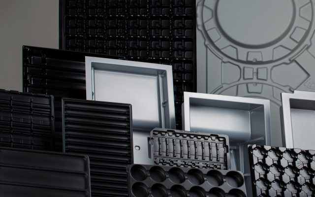 vákuumformázás - formázott burkolatok - logisztikai tálcák