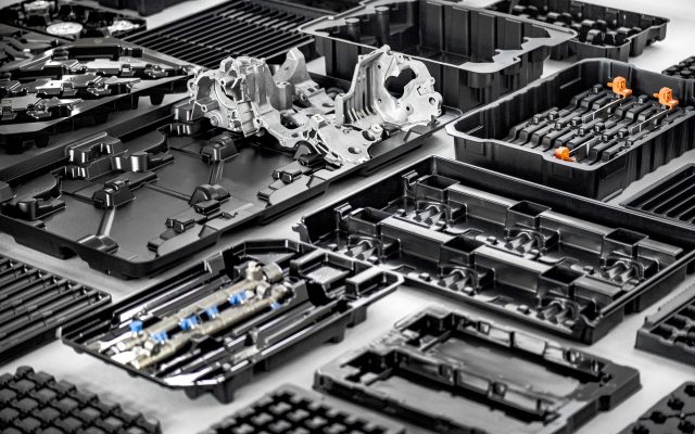 vákuumformázás - logisztikai tálcák szerszámhoz